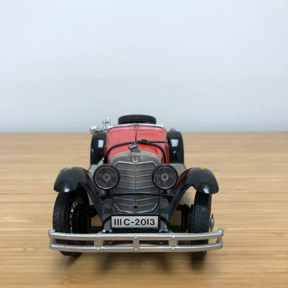 Burago Mercedes-Benz SSK 1928 Diecast Car Red Black 1/18 Scale Italy Vintage